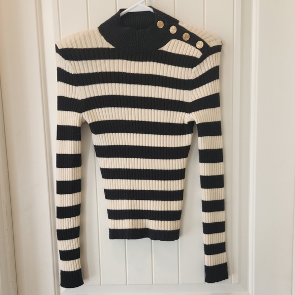 Express Bundle:Deep Purple & Striped Cropped Sweaters with Long Sleeves, X-Small - Picture 6 of 8